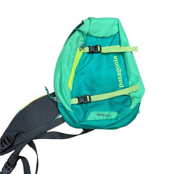 ? Patagonia Atom Sling 8L – Green Lightweight‎ Crossbody Bag ? main image 5